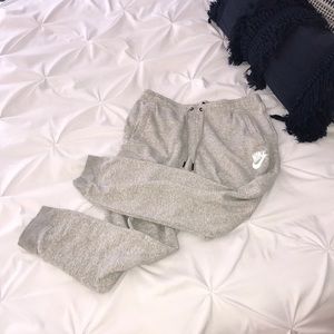 Nike Rally Joggers —size large